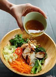 This Vietnamese Noodle Salad Recipe Or Bun Ga Nuong In Vietnam Is Seriously A Wonder Dish We Have A Number Of Dietary Asian Recipes Cooking Recipes Recipes