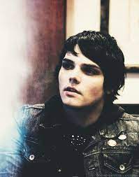 Gerard Kept His Eyes Low His Green Orbs Lowered To The Blindingly White Tile A Pair Of Grey Snow Boots Female S With Wet Gerard Way My Chemical Romance Mcr
