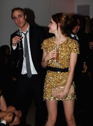 Joan rowling`s ex husband responds to domestic violence allegations. Who Has Emma Watson Dated Popsugar Celebrity