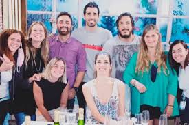 La modelo y bailarina y la cocinera dieron la nota en almorzando con mirtha legrand.todo comenzó a raíz de que la conductora juana viale introdujo el tema sobre el escándalo que hubo en masterchef celebrity cuando se cocinaron caracoles vivos.silvina, te voy a explicar algo: Despedida Juana Viale Grabo Los Dos Ultimos Programas De La Noche De Mirtha Y Almorzando Con Mirtha Legrand