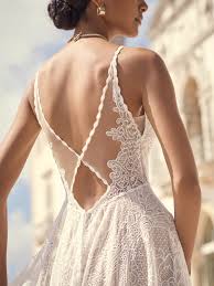 4.3 out of 5 stars 27,979. Finding The Perfect Wedding Dress For Your Body Type