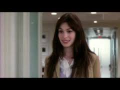 Her boss however is extremely demanding and cruel and won't let her succeed if she doesn't fit into the high class elegant look of their magazine when all she really wants to be a good journalist. The Devil Wears Prada Diavolul Se ImbracÄ De La Prada 2006 Film Cinemagia Ro
