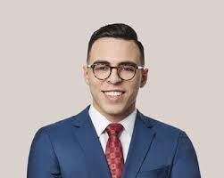 Ronald Nobrega's Instagram, Twitter & Facebook