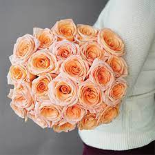Peach roses pair well with any shade of ranunculus flower. Rose Color Meanings 13 Shades And What They Symbolize Fiftyflowers