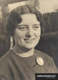 Ericson manufacturing will help keep your job site safe with electrical safety products as well as power and lighting products for all your job site needs. Portraet Af Augusta Erichsen Europeana