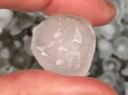 Chicco di grandine ― a hailstone. Grandine Twitter Search