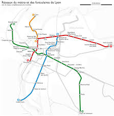 La gare actuelle ouverte à l'emplacement de l'ancienne en 1900, se distingue par son beffroi. Datei Lyon Metro Network Map Png Wikipedia