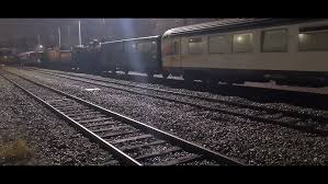 Train special d ' acheminement de vieux matériels ferroviaires . 8 décembre  2023