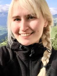 Lisa Weisse's Instagram, Twitter & Facebook