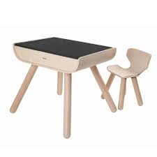 Sobald kinder etwas größer werden, wünschen sich viele eine eigene kombination aus kindertisch und stühlen. Plantoys Tisch Stuhl Set Online Kaufen Kidswoodlove