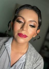 LABIOS ROJOS nunca fallan ! Amamos este look súper classic glam ❤️❤️ POCAS  CITAS para lo que resta del año no dejes de agendar 🚨🚨✓ Mándame wpp 462  210 3117 #KarlaRazoStudio #maquillajeprofesional #maquillajeypeinadoirapuato