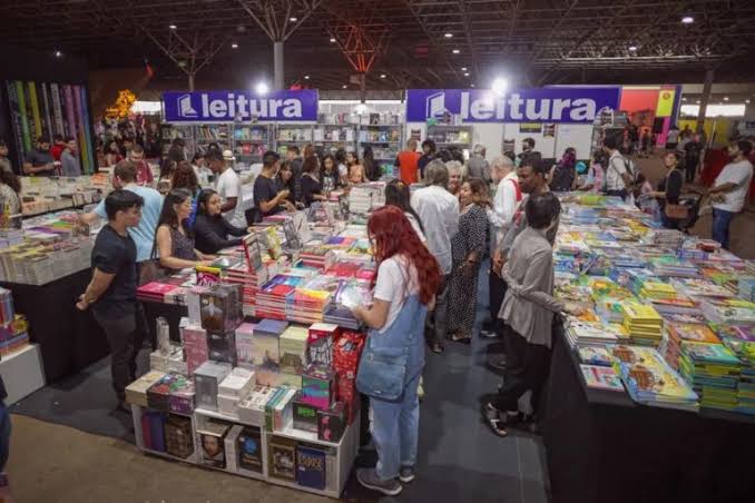Bienal do Livro em Brasília começa nesta segunda-feira (17); veja  programação | Brasil de Fato