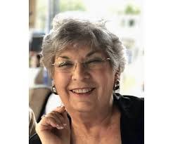 Lisa Vaden's Instagram, Twitter & Facebook