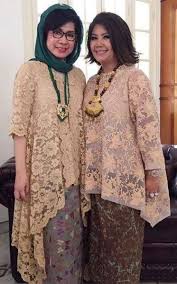Arbeitnehmer werden je nach tätigkeit und bildungsgrad. Pin Oleh Evllyn Talani Di Kebaya Model Pakaian Model Pakaian Wanita Model Pakaian Hijab