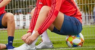 Luego fue traspasado al real madrid,. Sami Khedira Das Ist Seine Neue Freundin Melanie Leupolz