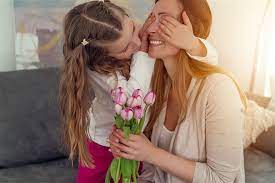 Vào ngày này những người con sẽ tặng cho người mẹ của mình những món quà về cả vật chất lẫn tinh thần để. Q2z0c7k18rx9nm