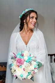 Moncreavi tocados tiaras ramos de novia en Huelva