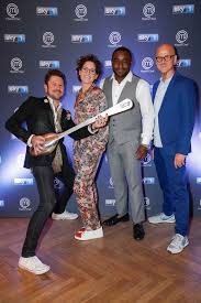 The cook won the individual challenge (mystery box challenge/ skills test or elimination test). Die Grosste Kochshow Der Welt Ist Zuruck Die Zweite Staffel Masterchef Ab Montag Nur