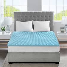 A gel mattress pad will likely feel less warm compared to a traditional foam pad, but may not stay cool to the touch. Sleep Philosophy All Season Reversible Hypoallergenic 1 5 Cooling Gel Memory Foam Mattress Topper Overstock 10703876
