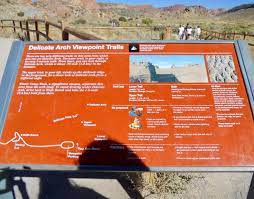 Delicate Arch Viewpoint Trails Marker Arches National Park Moab Utah Delicate Arch Arches National Park Utah