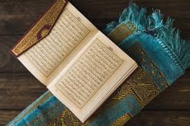 Segala usaha dilakukan agar dapat memperoleh keselamatan. Siapa Yang Menyusun Urutan Surat Surat Dalam Al Qur An