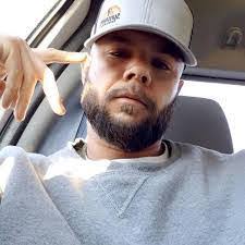 Bobby Lusher's Instagram, Twitter & Facebook