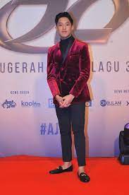 Gaya Selebriti Sekitar Karpet Merah Ajl 32