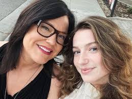 Tiffany Steen's Instagram, Twitter & Facebook