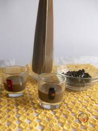 Il liquore alla liquirizia, come tutti i liquori fatti in casa, può essere un'idea carina se pensate di realizzare regali di natale fai da te o se. Crema Alla Liquirizia Ricetta Facile Ricettesfiziosedirosaria