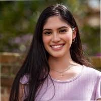 Cecilia Reyna's Instagram, Twitter & Facebook