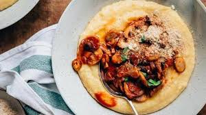 Se è un antipasto occorrono 50 grammi di farina a testa, se è un piatto unico ne serviranno 100 grammi. Ricetta Polenta Ingredienti Dosi E Passaggi Per Cucinarla A Regola D Arte Cook