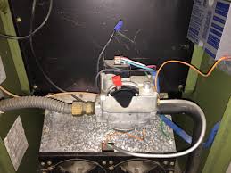 Get your heater's pilot light lit in less than 2 minutes! Pilot Lights But Main Burners Don T On Furnace With No Flame Sensor Home Improvement Stack Exchange