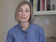 P-O-W CHAIR OF HONOR PRESENTED AT CITY HALL