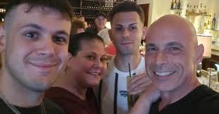 Manny Mertis (@mmertis) • Instagram photos and videos