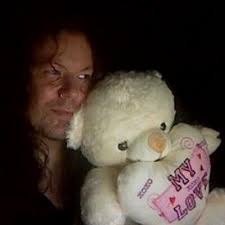 Daniel Hawthorn (@DanielHawthorn)