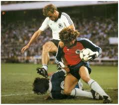 Je n'ai pas envie d'avoir mal », souffle. 8 Juillet 1982 France 3 3 Rfa 4 5 Tab Demi Finale De Coupe Du Monde