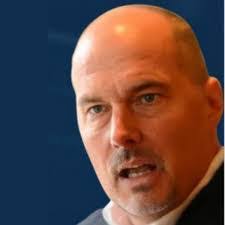 Scott Butchart's Instagram, Twitter & Facebook