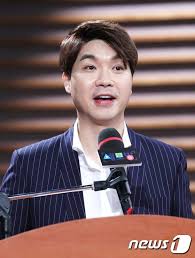 또한 박수홍 친형 측은 해당 매체를 통해 입시 준비를 하고 있는 고2 딸이 현재 정신과 치료를 받고 있을 정도로 정상적인 학교 생활을 못하고 있다고 주장했다. ë°•ìˆ˜í™ ì¹œí˜• 5ì¼ ë¯¼ í˜•ì‚¬ ê³ ì†Œ ì˜ˆê³  æ¯ì™€ ë¯¸ìš°ìƒˆ ìž ì • íœ´ì‹ ì¢…í•©