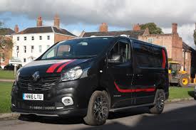 Ознайомтесь із технічними показниками renault trafic (рено трафік) ➤ опис і детальні таблиці з усіма характеристиками моделі ☛ офіційний технічні характеристики. 2017 Renault Trafic Review