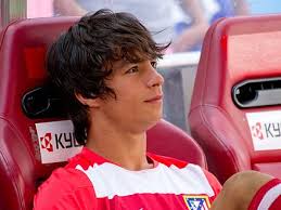 Dos champions league (2012 y 2021), dos europa league (2013 y 2019), una supercopa de europa (1998) y dos recopas de europa (1971 y 1998). Oliver Torres Wikiwand