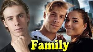 Shapovalov's mother, tessa, makes a living as a tennis coach and she now runs her own tennis club, tessatennis. Denis Shapovalov Family With Father Mother And Girlfriend Penny Oleksiak 2020 Youtube
