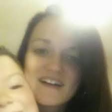 Amy Kinch's Instagram, Twitter & Facebook