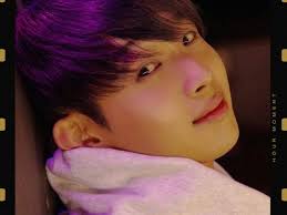 Hyunsik received his master's degree in applied music from joongbu university and his bachelor's degree in applied music from howon university. Cube Entertainment Confirms Btob S Im Hyun Sik Yook Sung Jae Will Enlist On The Same Day