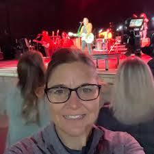 Denise Grindle's Instagram, Twitter & Facebook