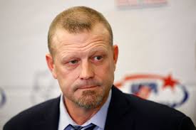 Retired goalie Tim Thomas details brain damage from hockey