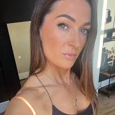 Laura Millar Make-Up Artist...