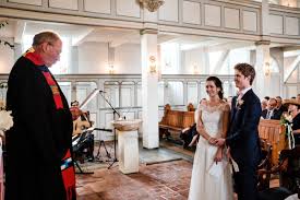 Entdecken sie traumhafte locations für ihre hochzeit in der hanseatischen metropolregion. Sommerhochzeit In Hamburgkina Jonas Karlis Hochzeitsfotografie Aus Bremen