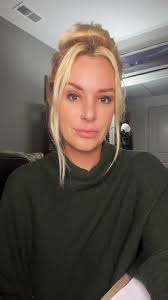 Life is both beauriful and hard. #FYP #cancerfighter #cancersucks #fy  #foryourpage #health #sick #braintumor #fall #diagnosis #sad  #depressedtiktok #depresion #hope #optimism #success #fight #fighter ...