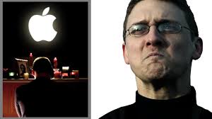 iPhone Users vs Android Users_Jake Bowen_MOGA