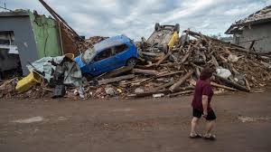 However, according to some sources the mulhall tornado was larger. Jorg Kachelmann Zu Tornado Wird Bei Uns Auch Kommen Eines Tages Stern De
